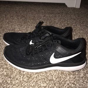 Nike Black Flex Sneakers
